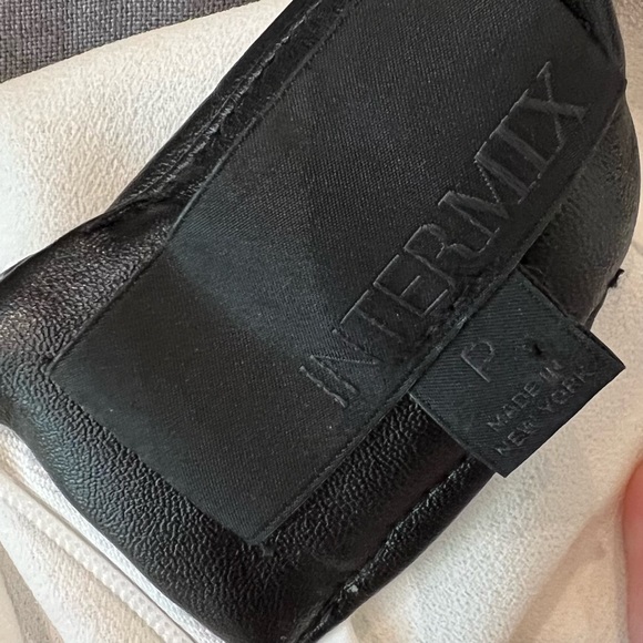 Intermix white blouse with leather detail - Size P - Picture 5 of 5